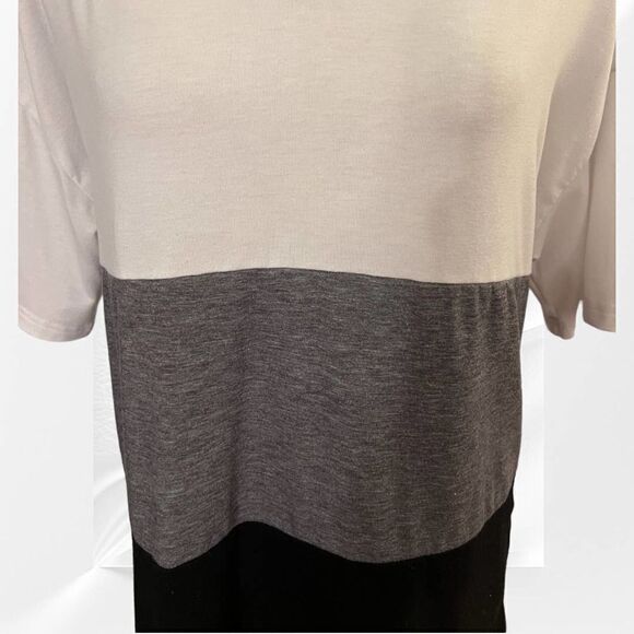 Shein 3 Tone Medium Wide Stripe V Neck Tee, Black White Gray - Picture 2 of 4